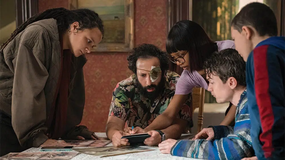 Who'S IN THE CAST OF UTOPIA?