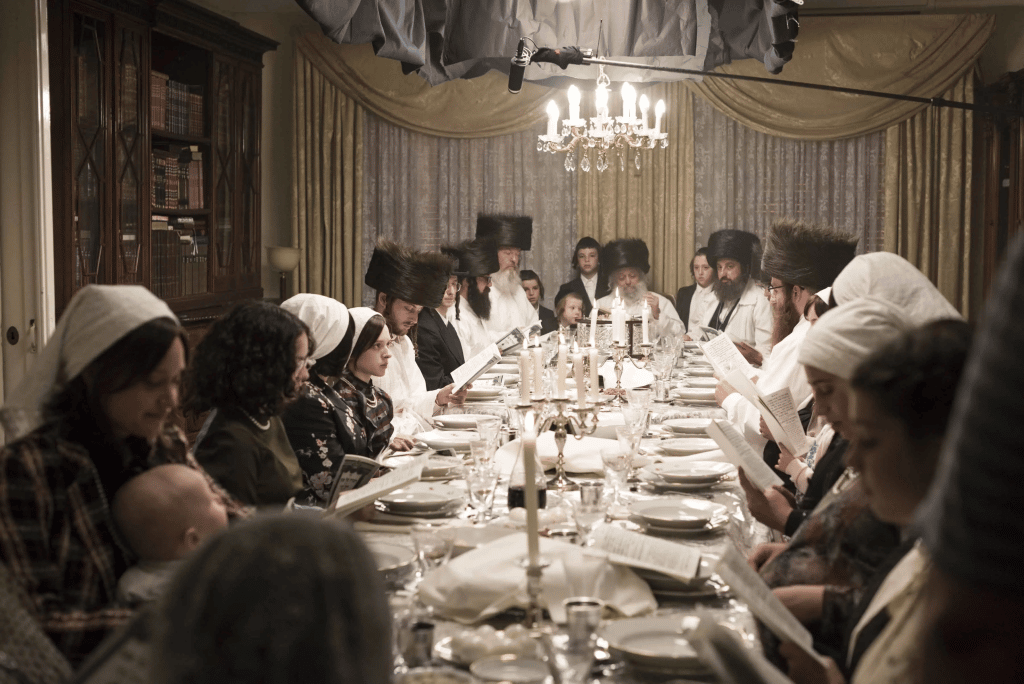 What happened at the end of Unorthodox Season 1's first season?