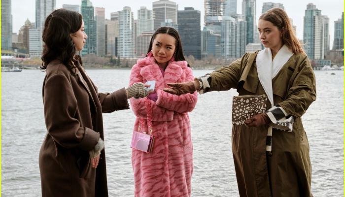 Review of Fakes Season 1