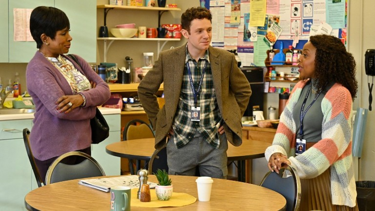 When will Abbott Elementary return for season 3?